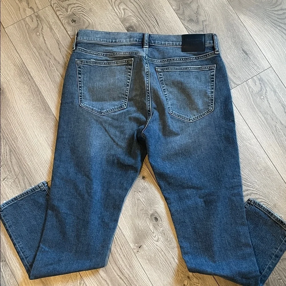 Abercrombie & Fitch Men's Ripped Denim Jeans